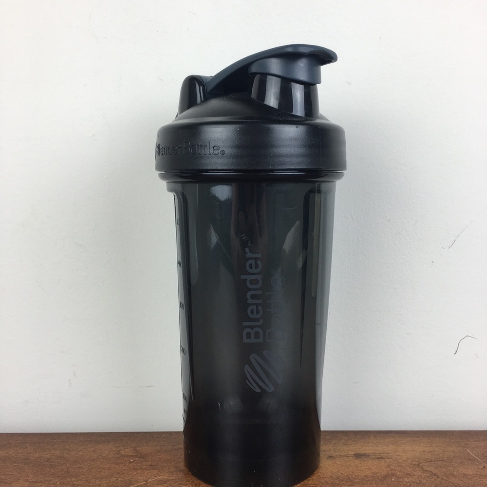 Blender Bottle Classic V2 Shaker Bottle - Black 18 Oz Grey Top